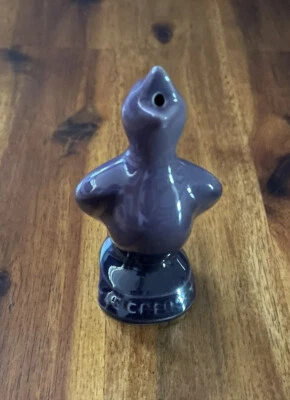 Embudo Le Creuset Cassis Purple Pie Bird Foto 1 de 4