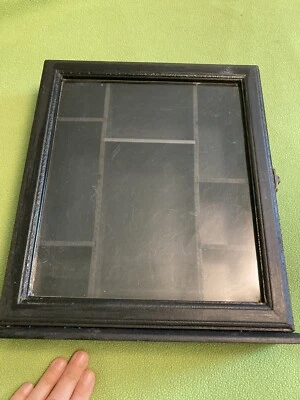 Vitrina de gabinete vintage negra Foto 1 de 4