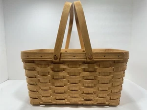 LONGABERGER MEDIUM MARKET BASKET, PICNIC, 2002 - Picture 1 of 13
