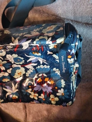 Vera Bradley Long Strap Insulated Lunch Box blue flowers - Image 1 of 4
