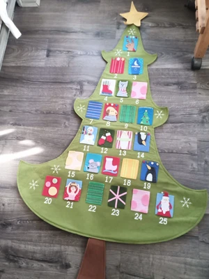 Pottery Barn Kids Large Felt Advent Calendar, Countdown Xmas Calendar - Image 1 of 4