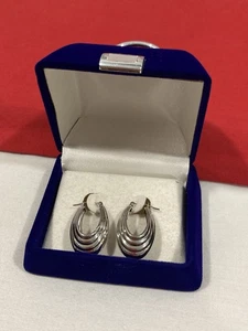 JCM JACMEL 14k Solid White Gold Oval Scalloped HOLLOW HOOP EARRINGS 1.70g W/BOX - Picture 1 of 18