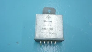 MERCEDES--BENZ R107 450SL 350SL 450SLC , SEAT BELT RELAY , 0005456832 - Picture 1 of 5