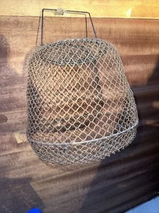 Antigua Trampa Para Peces De Malla Metálica - Imagen 1 de 10