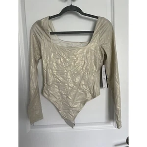 Lululemon Wundermost Ultra-Soft Nulu Square-Neck LS Bodysuit *Shine - Size Med - Picture 1 of 4
