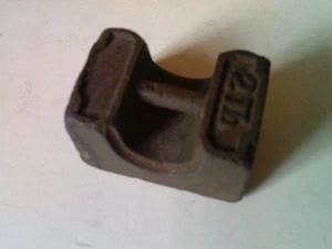 Vintage Imperial 2lb/0.9 Kg Cast Iron Scale Weight Weights & Measures Marked - Picture 1 of 9