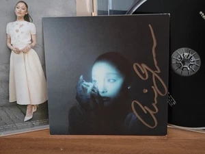 Ariana Grande Eternal Sunshine Deluxe Brighter Days Ahead Signed CD D2C GOLD - Picture 1 of 4