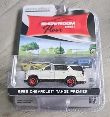 Chevy Tahoe Premier Showroom Floor Red Target Chase 2023 Greenlight edición roja  Foto 1 de 4