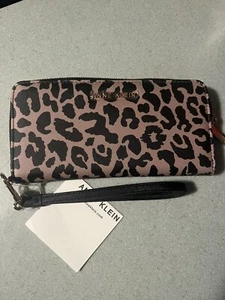 ANNE KLEIN Medium Zip Top Logo Clutch Wristlet /Wallet NEW WITH TAGS Animal - Picture 1 of 7