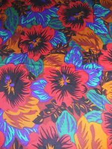 New Point Fabric Inc Lightweight Large Floral Print Dress Fabric 2 Yards X 45" - Picture 1 of 10