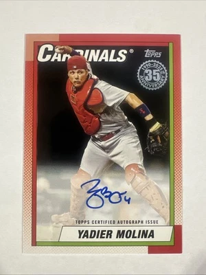 Actualización Topps 2025 Yadier Molina 1990 35 aniversario ¡¡¡Auto # 6/10!!! Cardenales Foto 1 de 2