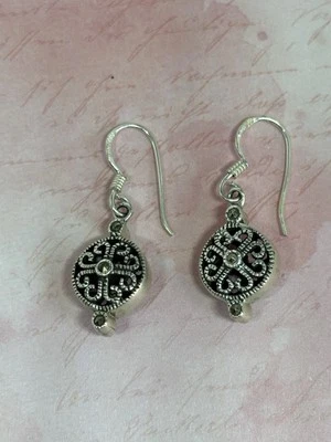 "Pendientes colgantes de plata de marcasita de 1"" con ganchos franceses" Foto 1 de 4