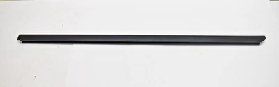 07-14 Tahoe Yukon Sierra Front Driver Door Window Outer Belt Sealing Strip E238 - Image 1 of 4
