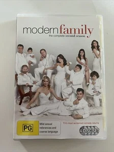 Modern Family Season 2 (4 Disc DVD Set, 2011)  - Picture 1 of 10