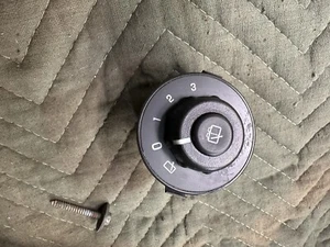 2002-2009 Chevy Trailblazer 4WD Gear Switch Control OEM 15132078 - Picture 1 of 3