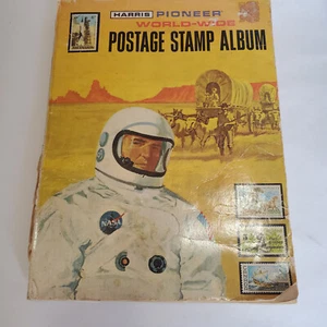 1972 Harris Pioneer World-Wide Postage Stamp Album w/ Stamps US & Foreign - Picture 1 of 14
