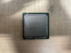 Intel Core 2 Quad Q8200 2.33 GHz Quad-Core Processor LGA 775 Quad Core - Picture 1 of 2