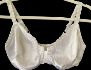 Lily Of France SZ 38 DD Unlined Seamless Molded Cup Underwire Bra 116560 White - Picture 1 of 4