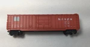 N Scale Con-Cor BURLINGTON ROUTE 50' Box car CB&Q 50700 - Picture 1 of 7