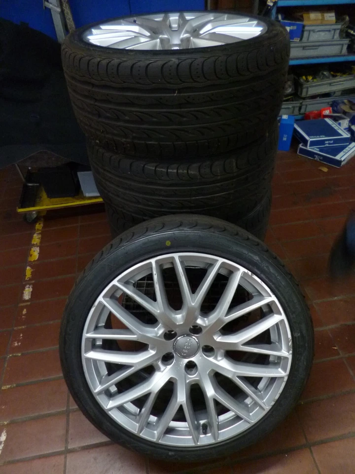 Audi A5 S-Line Alu + Reifen 8T0601025DL 225/35 ZR19 Nr. 1174 - Bild 1 von 1