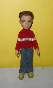 Muñeca Bratz Boyz 10" MGA Dylan pelo castaño ojos marrones con traje y zapatos - Imagen 1 de 2