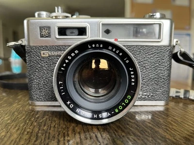 Vintage YASHICA Electro 35 GSN 35mm Film Camera-Yashinon DX 1:1.7 45mm Lens - Image 1 of 4