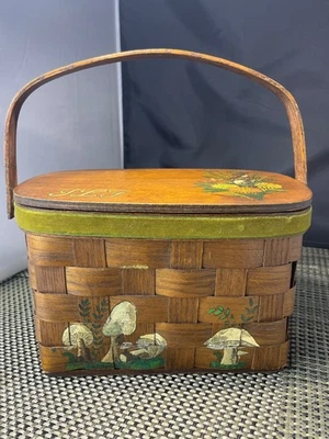 Monedero/bolso de mano Caro-Nan vintage raro madera y tejido pintado a mano hongo y conejo Foto 1 de 4