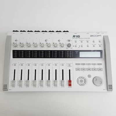 ZOOM  R16 Portable Multitrack Recorder Controller & Interface - Image 1 of 4
