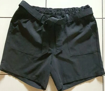 Shorts/Bermuda von Gina  -  schwarz  -  Stoff   ++  Gr. 40 - Bild 1 von 4