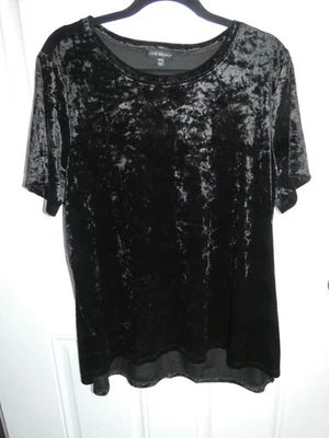 Camiseta de terciopelo triturado negra Lane Bryant - 18/20 Foto 1 de 3