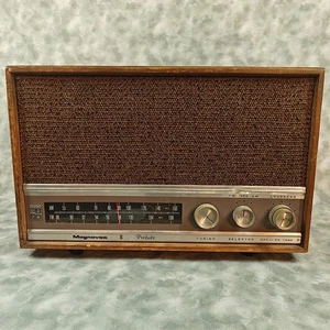 Vintage Magnavox Prelude FM048 Nussbaum AM/FM Tischradio 14" Holzteile/Reparatur - Bild 1 von 8