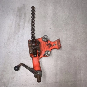 RIDGID BC210 (40185) Top Screw Bench Chain Vise, 1/8" to 2 1/2" - Picture 1 of 6