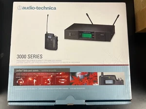 AUDIO TECHNICA ATW-3110B - (ATW-R3100b Receiver & ATW-T310b UniPak transmitter) - Picture 1 of 18