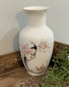 Vtg Fine China Japan White Vase Pink Cream Orchids Butterfly Gold Trim 6” H - Picture 1 of 12