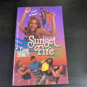 Sunset  Fire      -           - Cherie Bennett      -  Livre /book - Picture 1 of 2