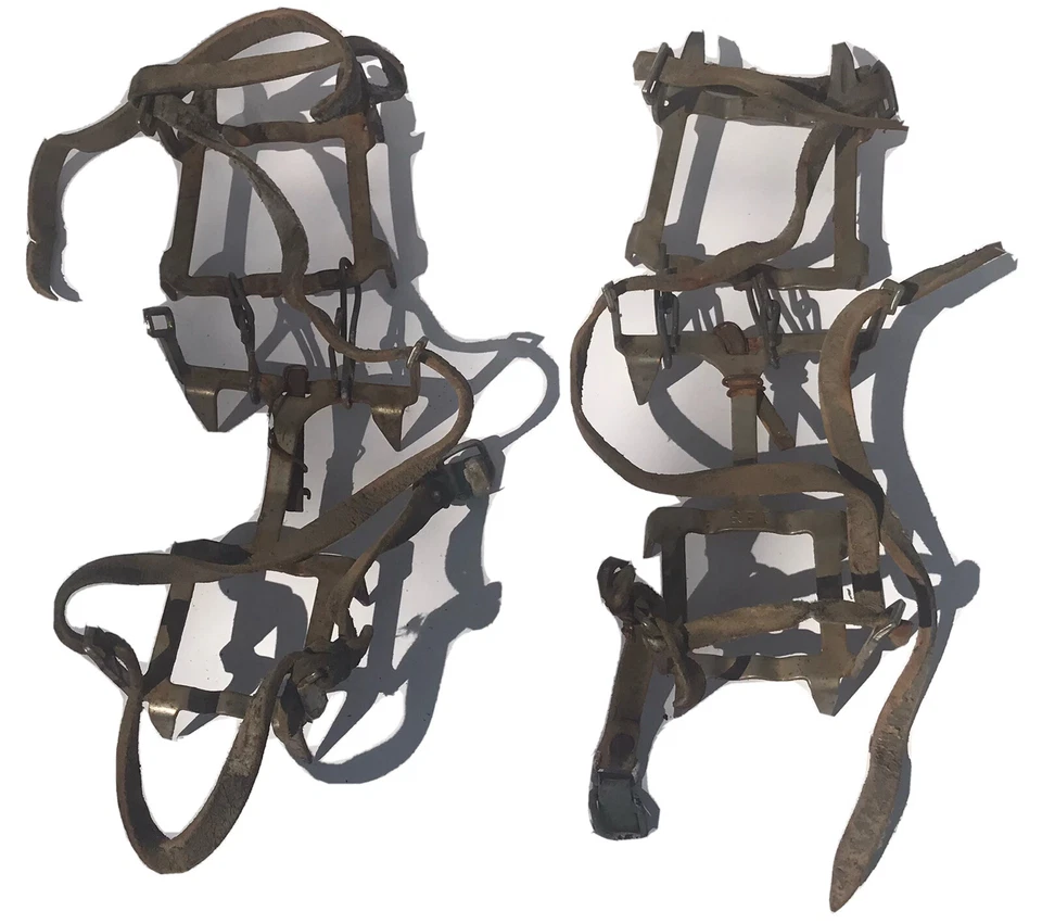 Chuteiras de gelo antigas vintage REI fivela de couro cabine rústica homem caverna decoração de parede - Imagem 1 de 4