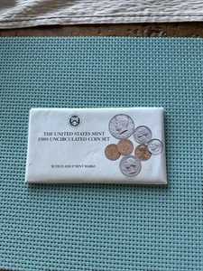 1989 U.S. Mint Set ~ 12 Coins ~ P & D ~ Uncirculated Government Packaging OGP - Picture 1 of 1