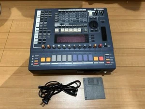 Yamaha SU700 Sampler Groovebox with Sequencer and Effects Tested and Working - Picture 1 of 12