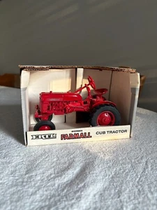 Vintage 1989 ERTL 689 Die Cast Model 1/16 McCormick Farmall Cub with Box - Picture 1 of 6