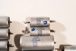 n.2 capacitors 0.022uF 200V teflon Film K72P-6 PTFE Audio Hi End Amplifier USSR - Foto 1 di 1