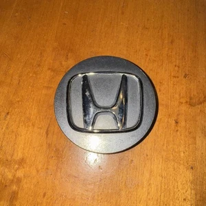 Honda Med Charcoal OEM Center Cap Chrome Logo 2.75" 70mm 44742-T2A-A210 One (1) - Picture 1 of 2