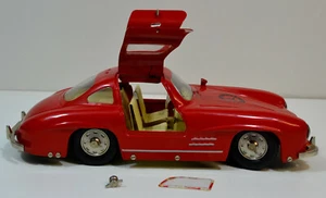 Märklin, 1092, coche de carreras rojo, 300SL 1952, movimiento, sin llave, 1993, - Imagen 1 de 3