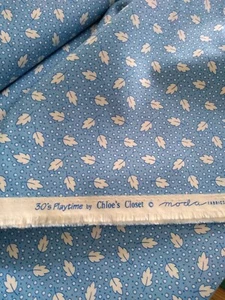 CHLOE'S CLOSET 1930'S PLAYTIME 2021 FOR MODA FABRICS. BLUE LEAVES - FAT QUARTER. - Picture 1 of 2