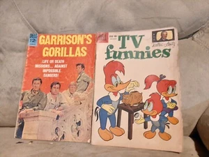 Funnies de TV, guarniciones gorilas, 2 ediciones vintage, Dell - Imagen 1 de 2