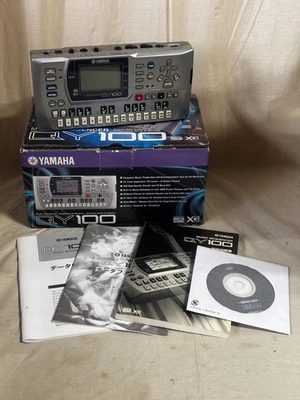 YAMAHA QY100 16-Spur tragbarer MIDI-Musiksequenzer mit Box neuer interner Akku! - Bild 1 von 4