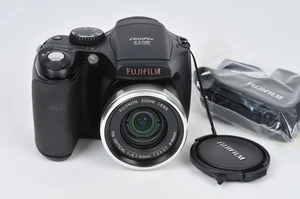 Fujifilm Finepix S5700 7.1MP Vintage Digitalkamera - vollständig getestet - Bild 1 von 11