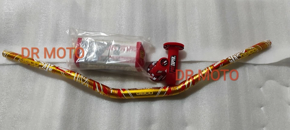 KIT MANUBRIO PRO TAPER STERZO COLORE Oro GEICO NUOVO PARACOLPI MANOPOLE cod036 - Immagine 1 di 1