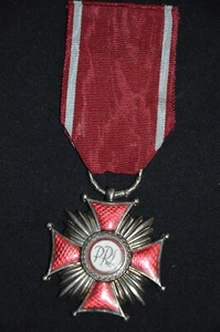 MEDAILLE POLONAISE-CROIX DU MERITE 2° CLASSE. POLOGNE - Picture 1 of 2