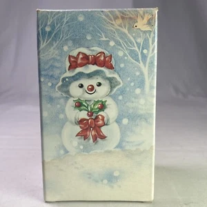 VTG Avon MRS SNOWLIGHT BAYBERRY FRAGRANCE Candle With Box Lit Once - Picture 1 of 9