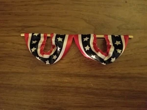 Patriotische Wimpelkette 4. Juli für Spielwaage/Modepuppe Dioramen - Bild 1 von 4